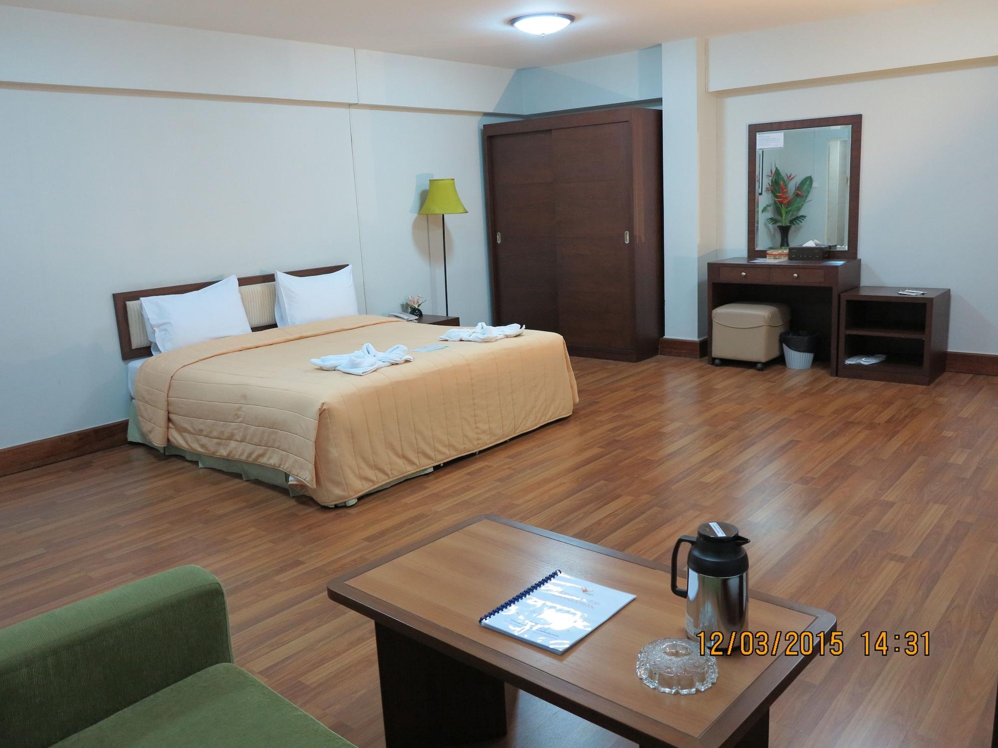 The Canal Hotel Бангкок Экстерьер фото