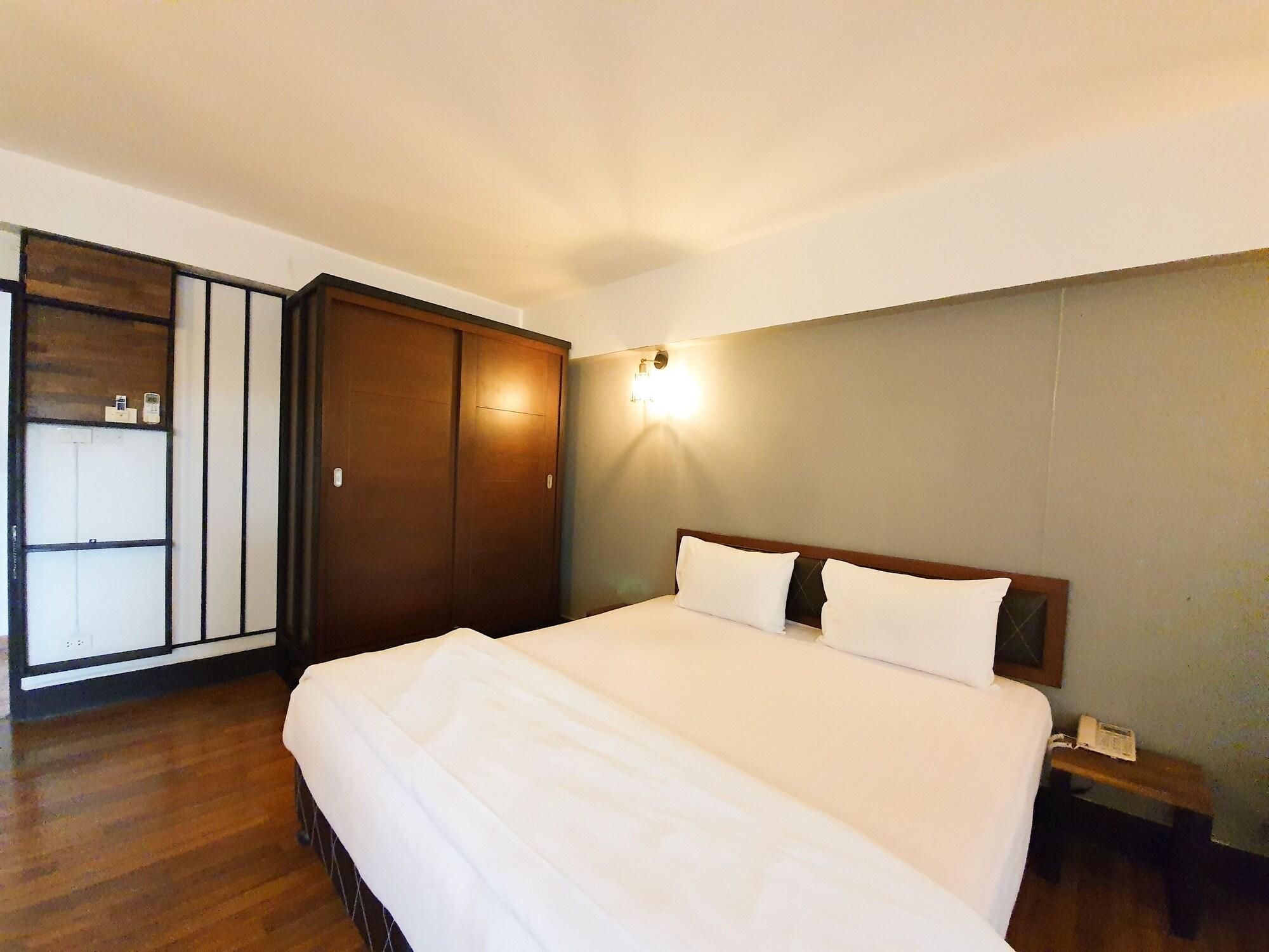 The Canal Hotel Бангкок Экстерьер фото