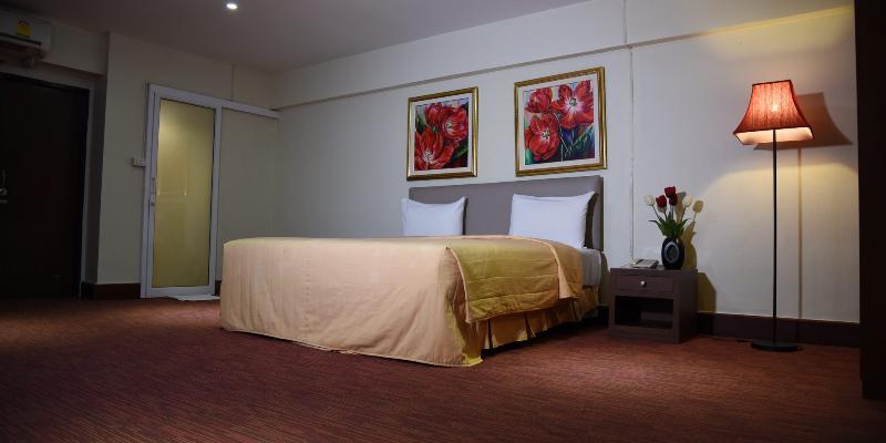 The Canal Hotel Бангкок Экстерьер фото