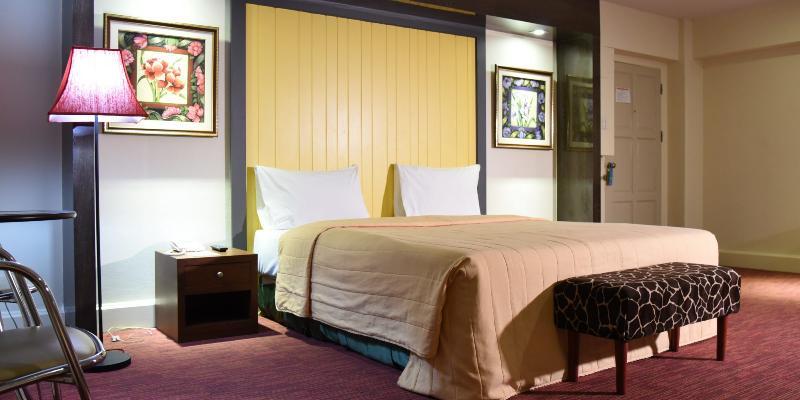 The Canal Hotel Бангкок Экстерьер фото