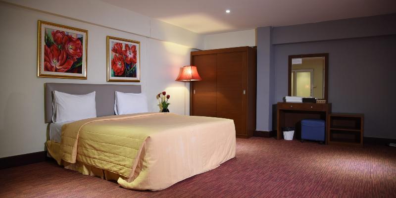 The Canal Hotel Бангкок Экстерьер фото