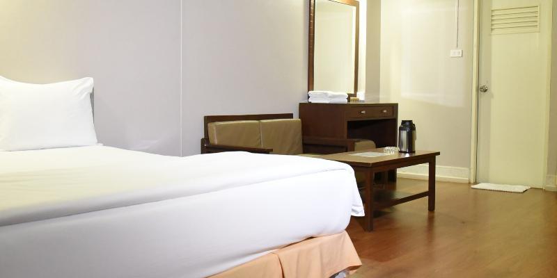 The Canal Hotel Бангкок Экстерьер фото