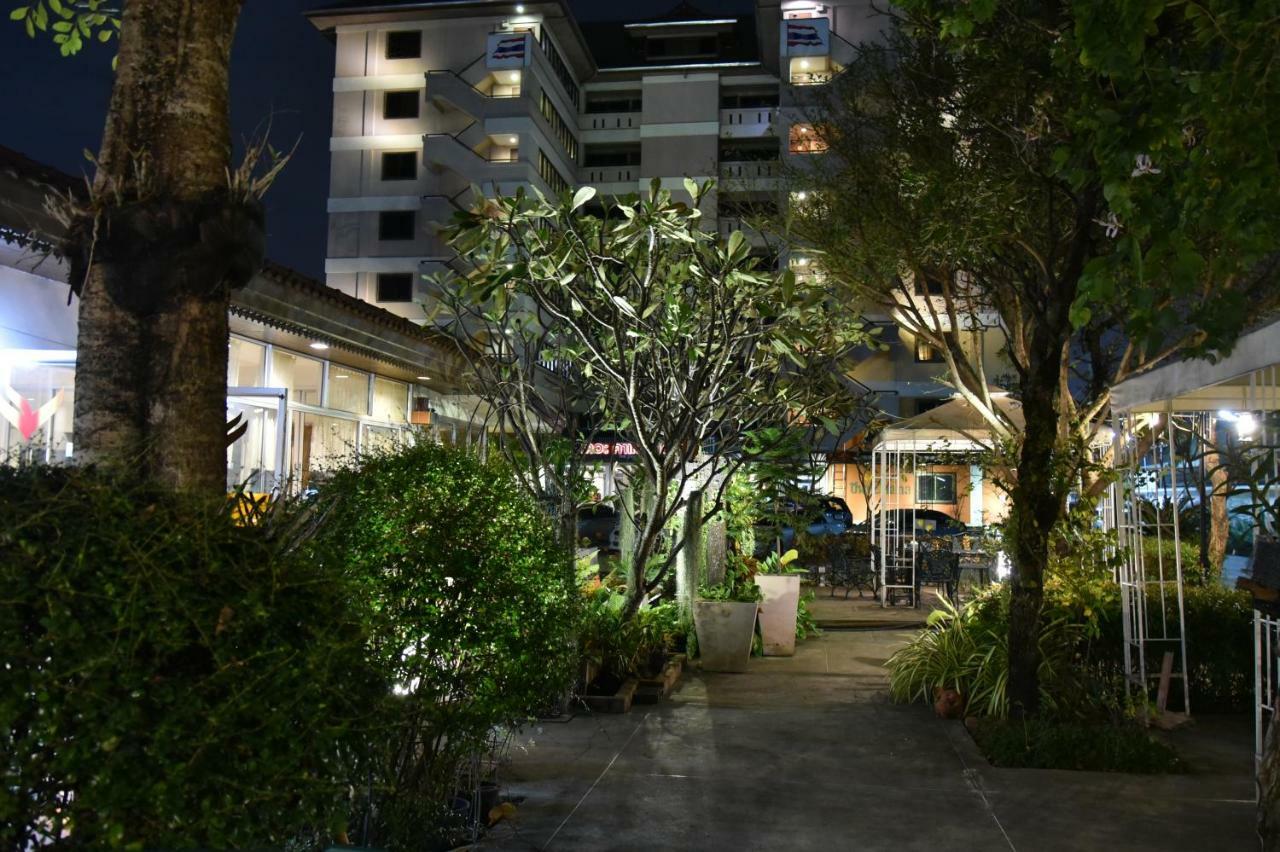 The Canal Hotel Бангкок Экстерьер фото